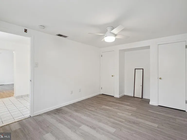 1129 McKean St #2 — Photo 2