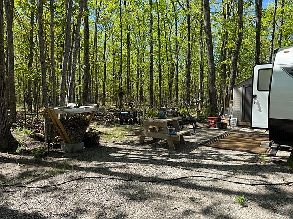 4th image of 2431 Bennett Rd