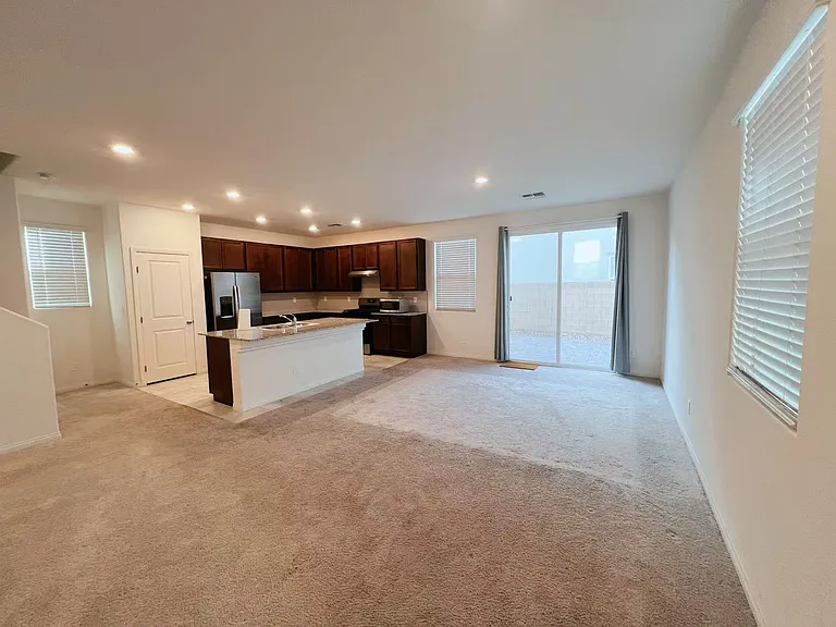 5769 Prima St — Photo 3