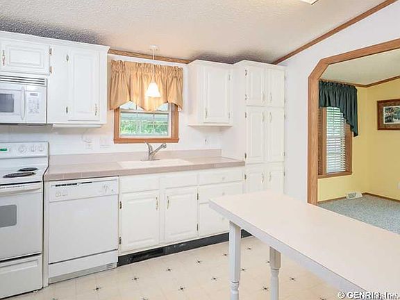 4th image of 6427 Roberts Dr #174