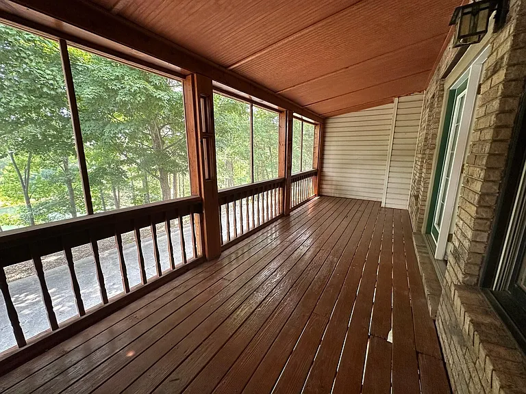 3505 Lakeside Ct — Photo 16