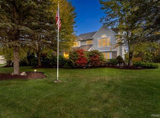 12556 Harvest Dr, Brighton, MI 48114