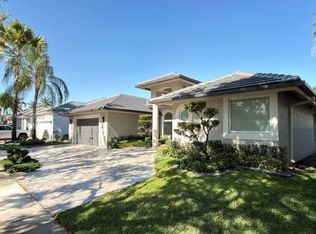 3767 Oak Ridge Cir, Weston, FL 33331