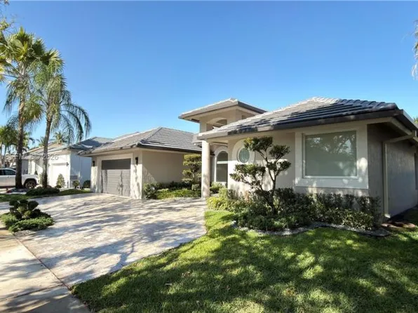3767 Oak Ridge Cir, Weston, FL 33331