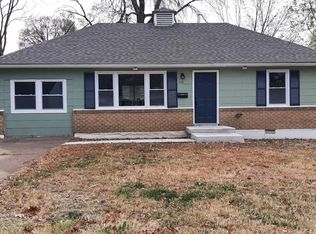 3703 NE 53rd St, Kansas City, MO 64119
