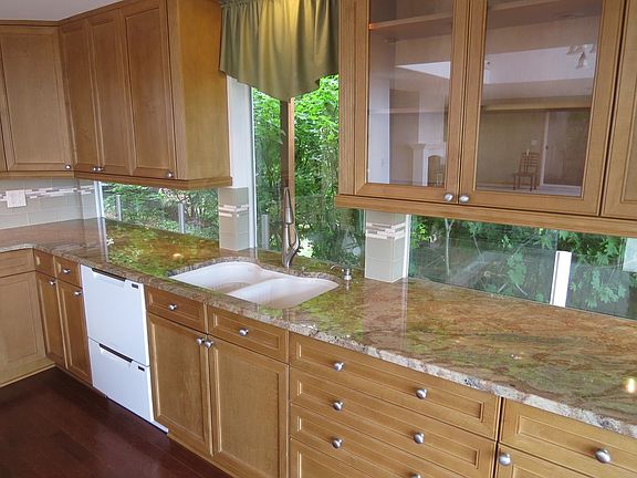 3rd image of 13205 Emerald Dr NW