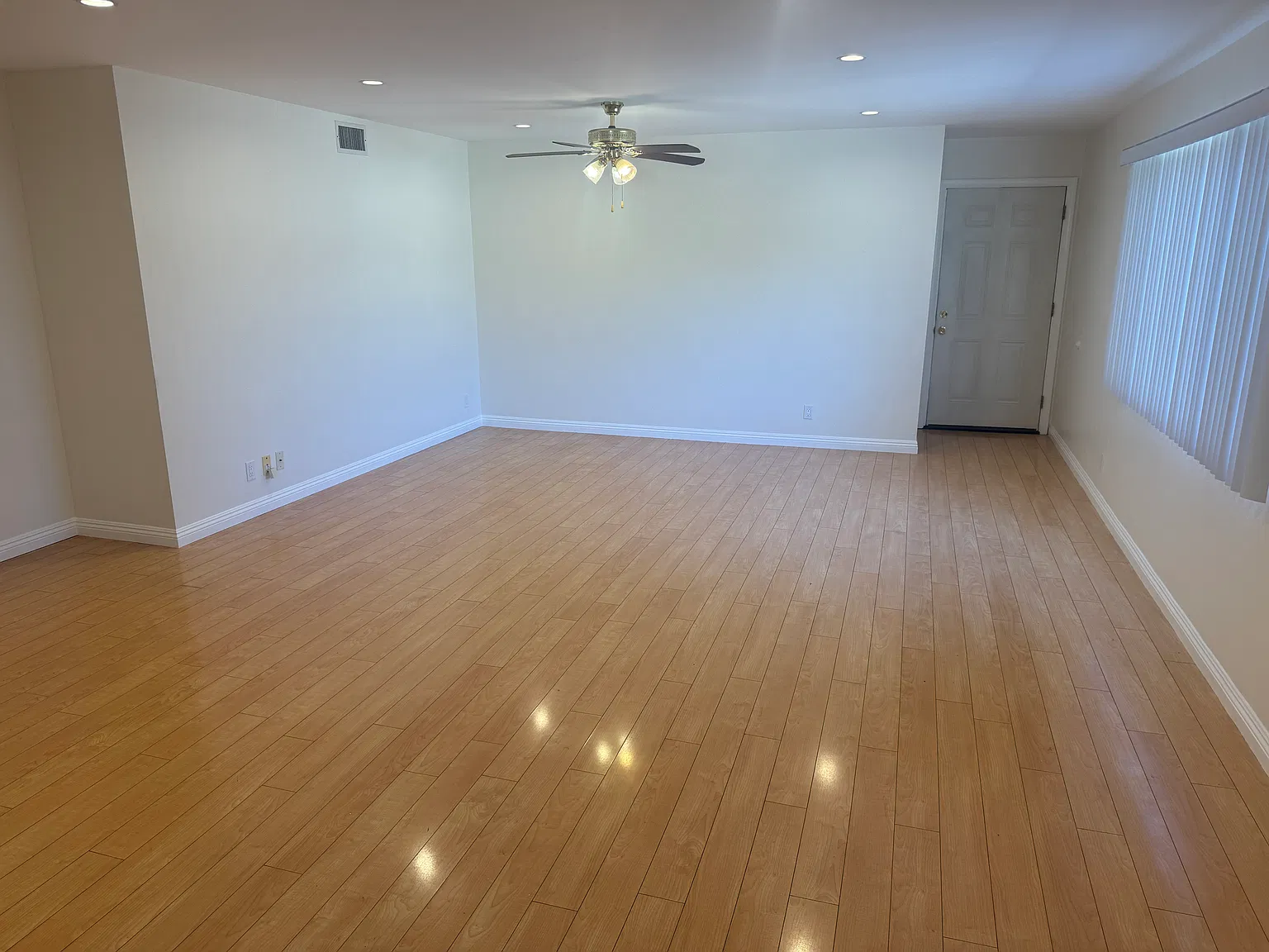 3 bed, $3,200 — Photo 4