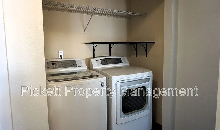 4855 Bowwood Cir NE — Photo 15