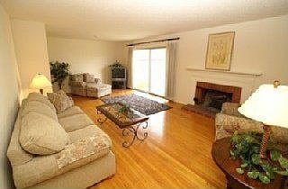 2nd image of 2554 Custer Dr