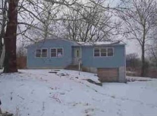 1815 SE Herschell Rd #R, Tecumseh, KS 66542