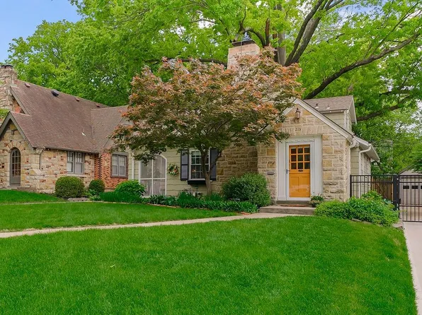 215 E 73rd St, Kansas City, MO 64114