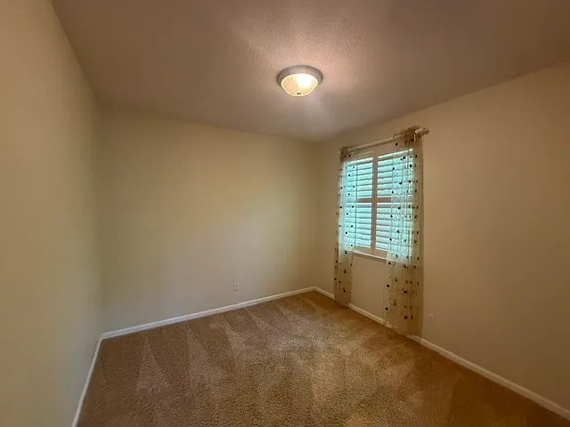 132 McDermott Ave — Photo 18