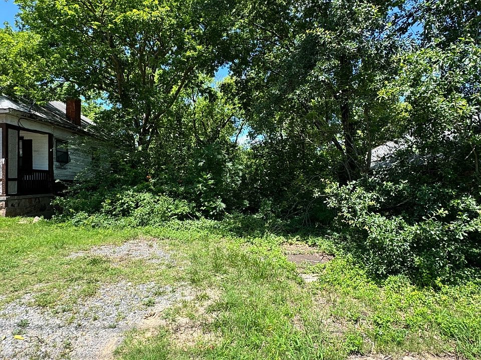 1st image of 523 N 2nd St