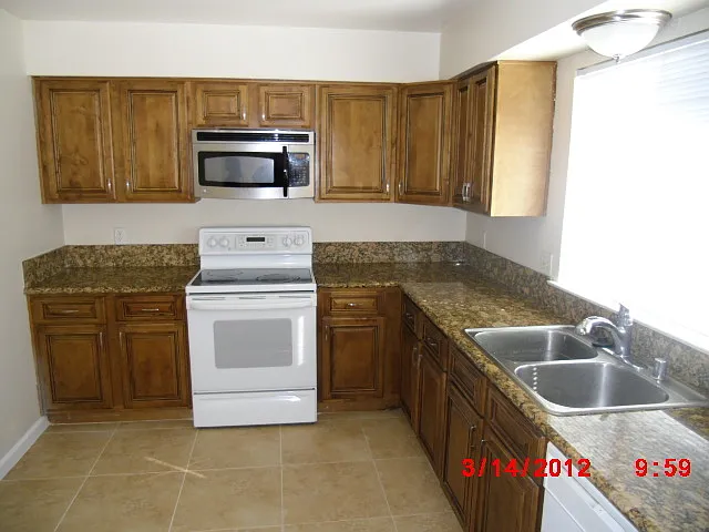 5248 Gains Mill St — Photo 5