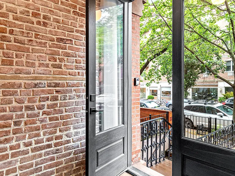 74 Carroll St #1 — Photo 14