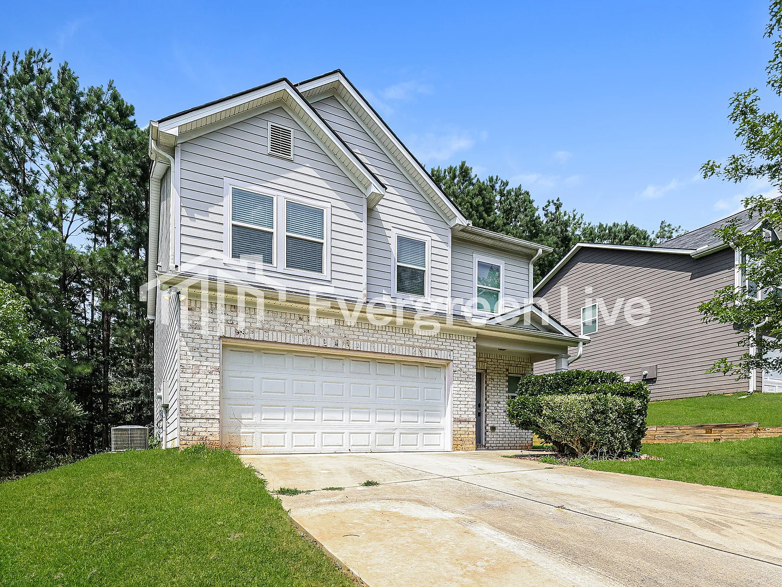 3 bed, 2.5 bath, 1850 sqft, $1,895 — Photo 2
