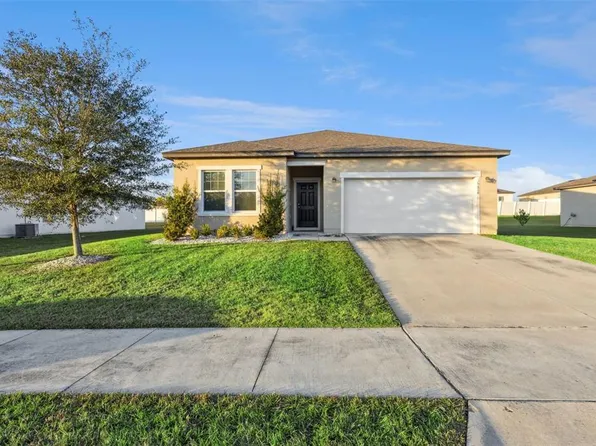 16434 Blooming Cherry Dr, Groveland, FL 34736