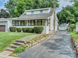 315 Filbert Pl, East Rochester, NY 14445