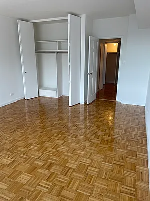 Rented by Solow Realty | media 11