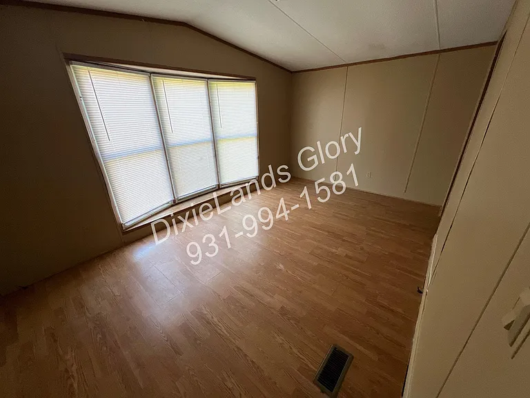 313 Breeding Ln — Photo 22