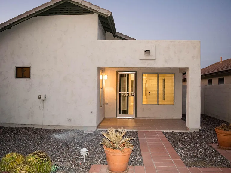 4709 E Abraham Ln — Photo 17