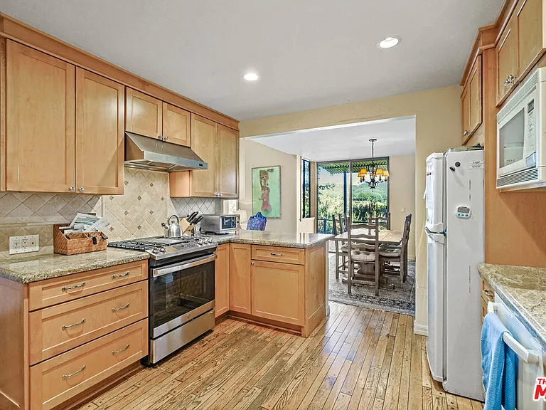 730 Basin Dr — Photo 7