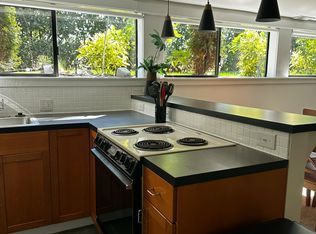 946 N 76th St #1, Seattle, WA 98103