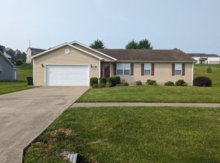 373 Valley View Dr, Vine Grove, KY 40175