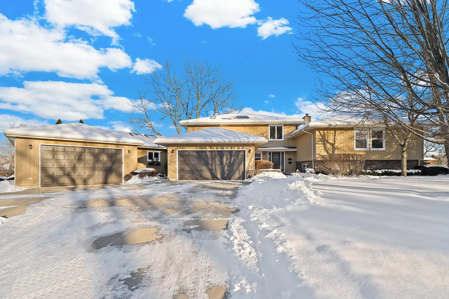 6 John Dr photo 1
