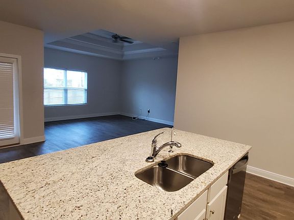3rd image of 326 Emerald Cove St