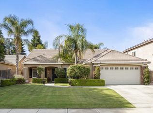 10915 Villa Hermosa Dr, Bakersfield, CA 93311