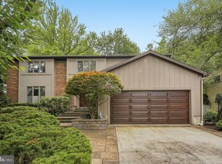 21 Teak Ct, Cherry Hill, NJ 08003