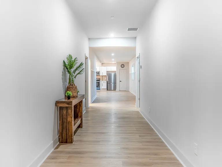 453 Folk Ave — Photo 2