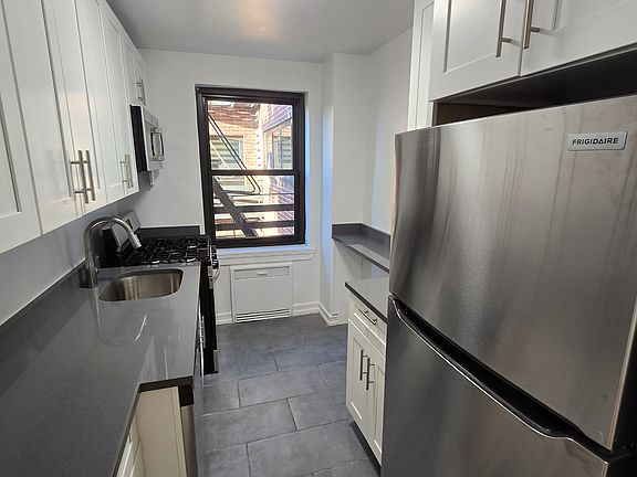 4th image of 75-35 210th St #5A