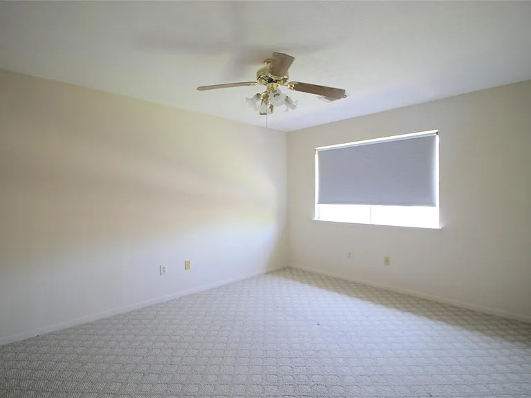 16326 Brush Meadows Ct — Photo 31