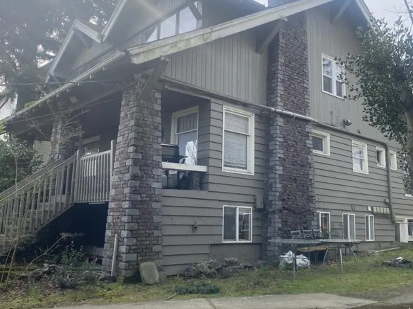 4611 22nd Ave NE APT 4, Seattle, WA 98105