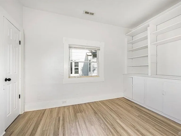 406 Cleveland St #1 — Photo 3