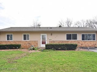 535 W Berkley Ln, Hoffman Estates, IL 60169