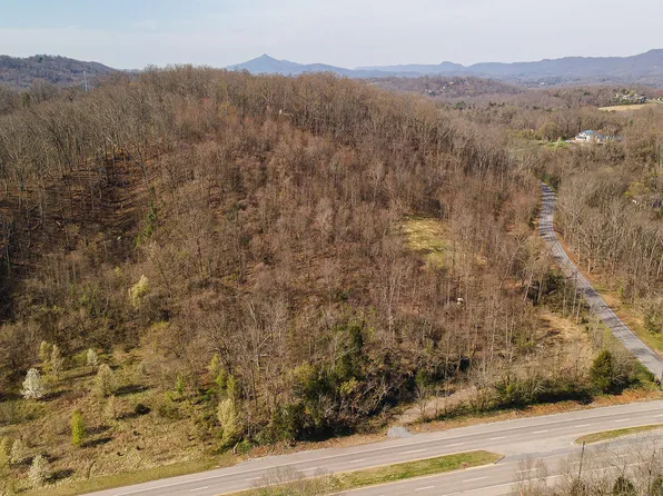 1116 Moreland Dr, Kingsport, TN 37664