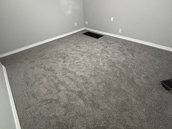 3rd image of 4142 La Salle Ave