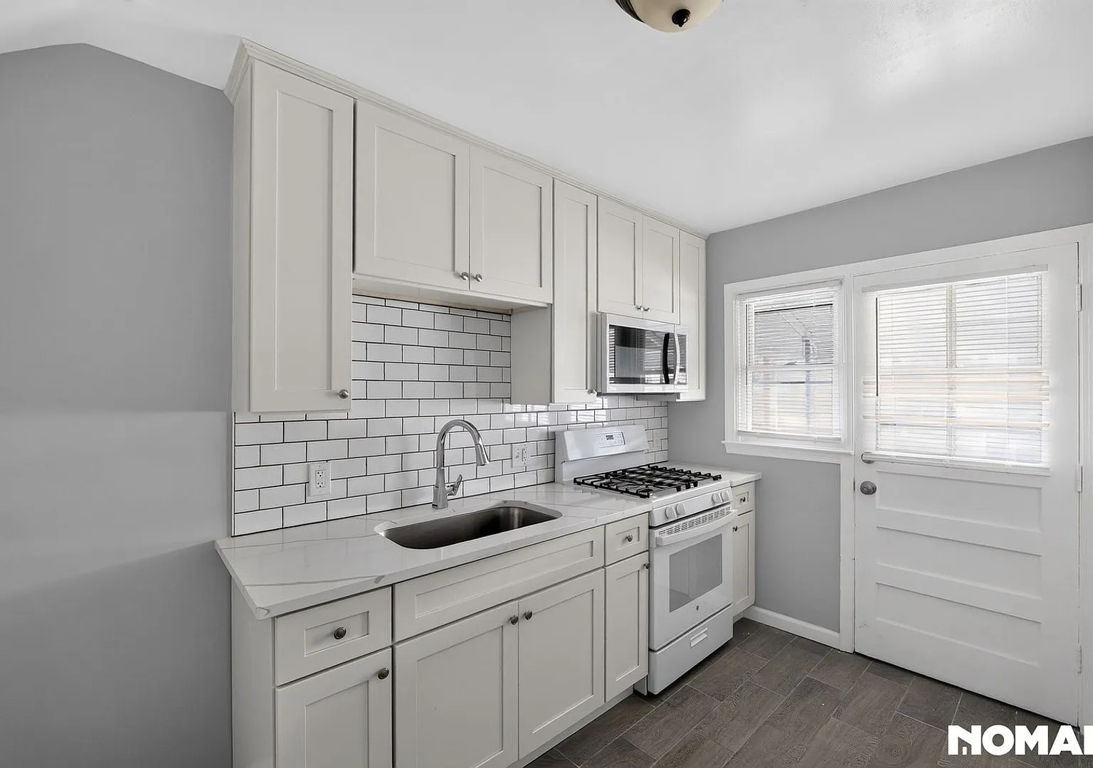 Charming 3BR Townhome in Middle River — Photo 4