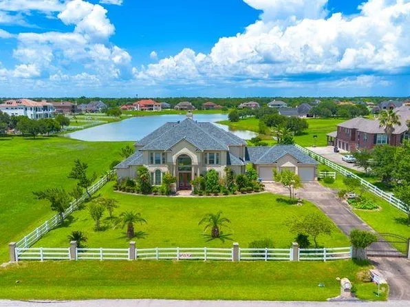 5803 Muskogee Ln, Richmond, TX 77469