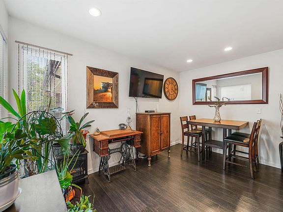 4th image of 27-4748 54a St #27
