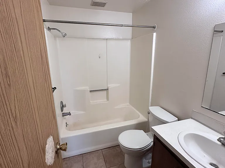 984 N 150 W #3 — Photo 9