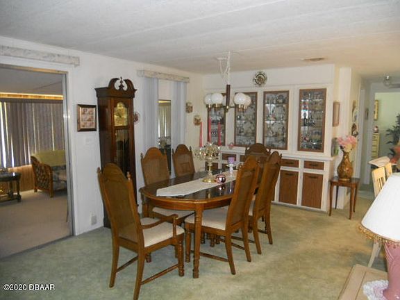 3rd image of 731 Dove Ave
