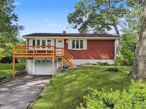 47 Restful Valley Rd, Tiverton, RI 02878