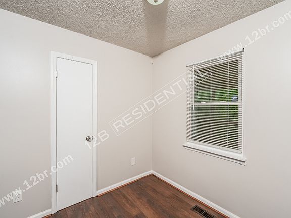 025-photo-dining-room-12694729_05152023