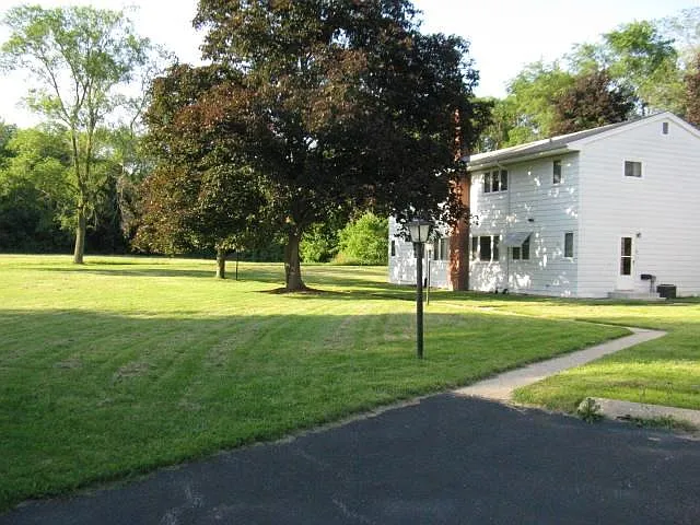 644 W South St — Photo 12