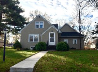 2710 8th Ave E, North Saint Paul, MN 55109