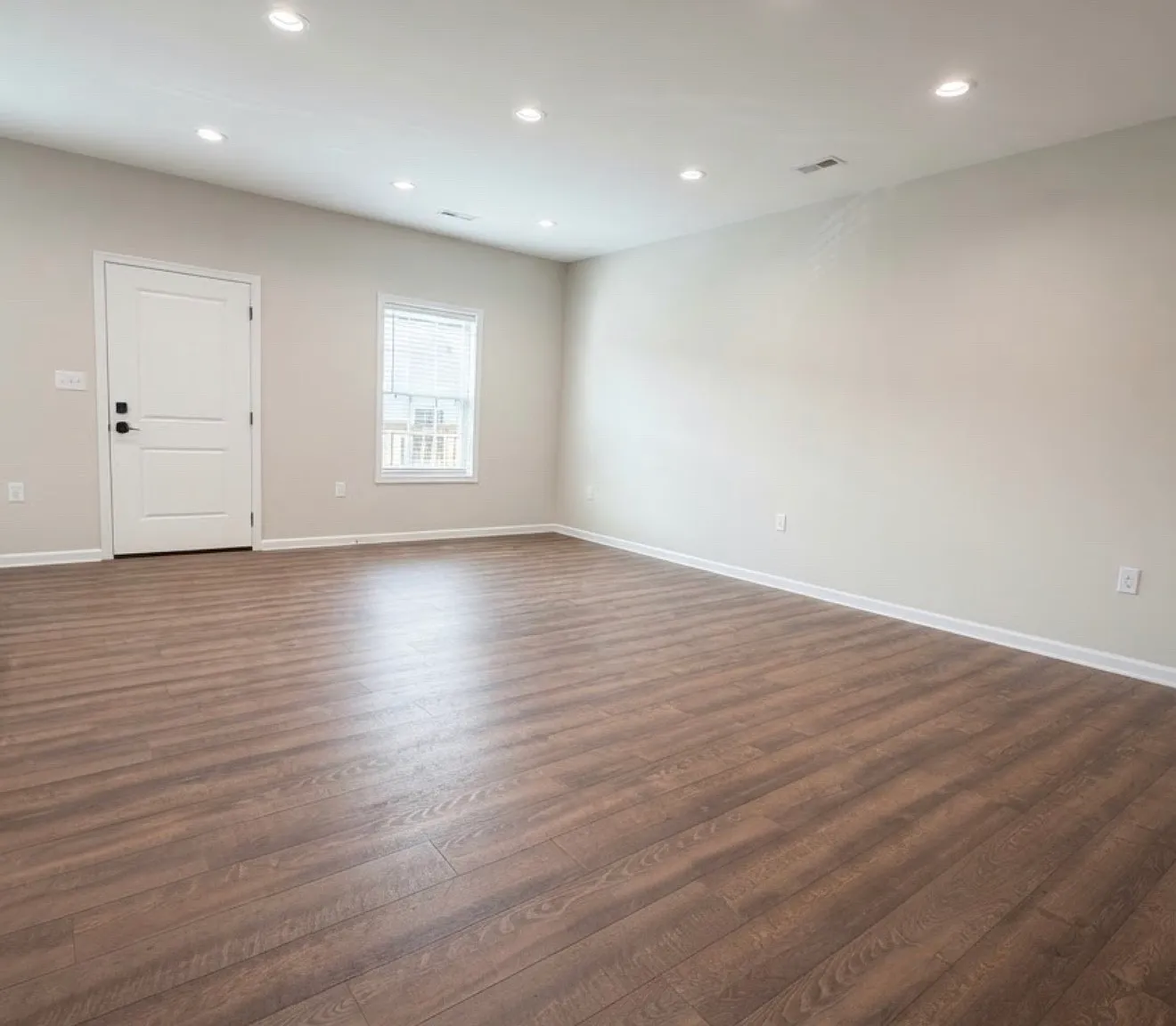 2 bed, 840 sqft, $1,200 — Photo 3